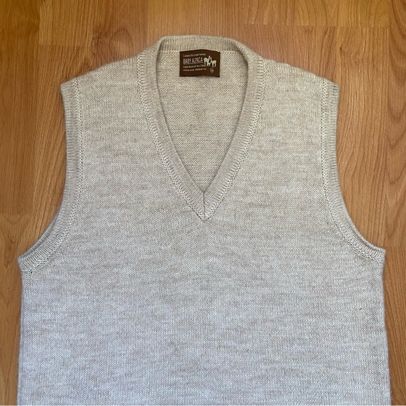 Vintage Baby Alpaca Men’s Cream V Neck Vest Size Medium - Picture 3 of 7